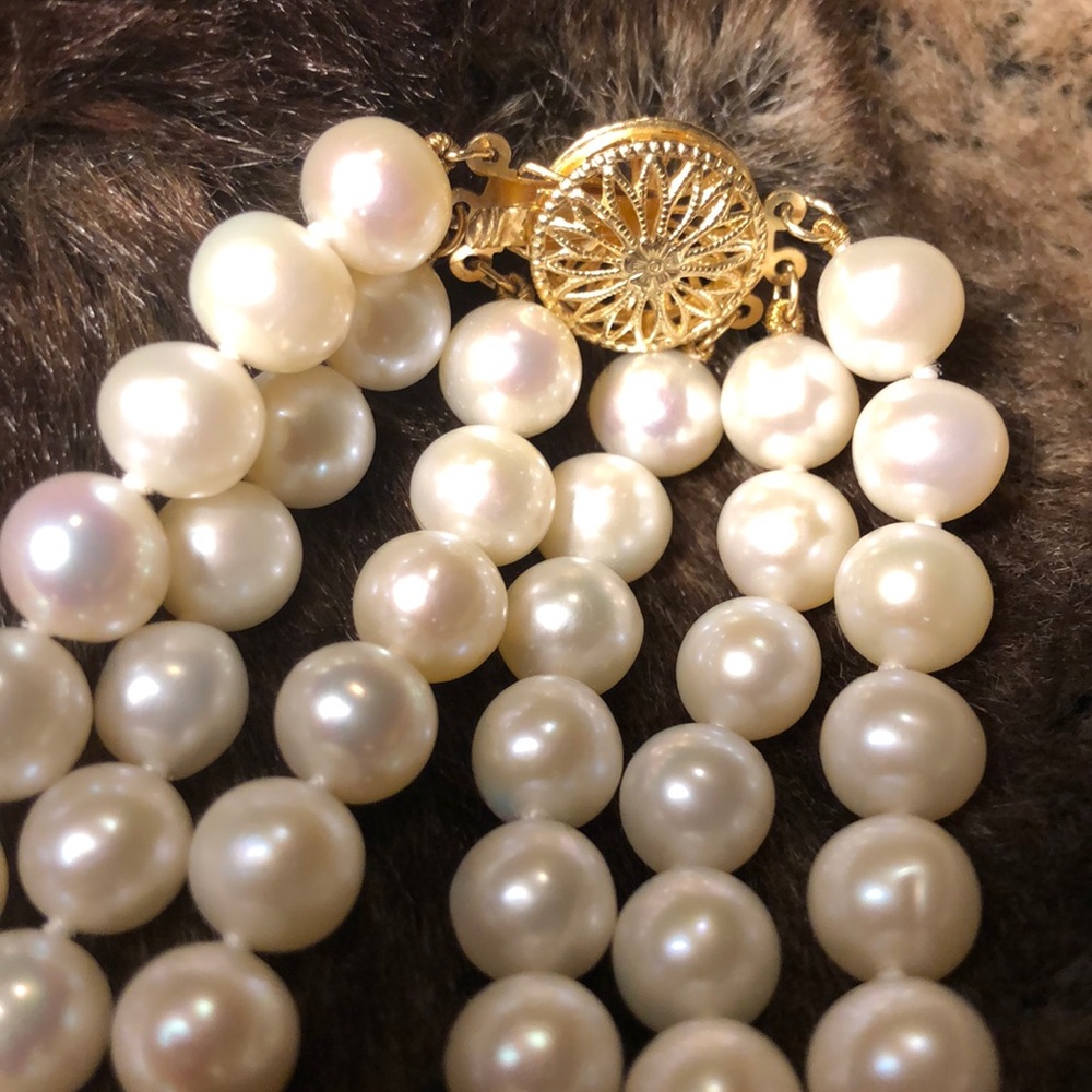 Vintage 14K Gold Genuine South Sea Cultured Pearl Triple Strand Necklace - Picture 5 of 8